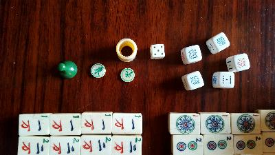Mahjong Solitaire Computing the number of unique and solvable arrangements